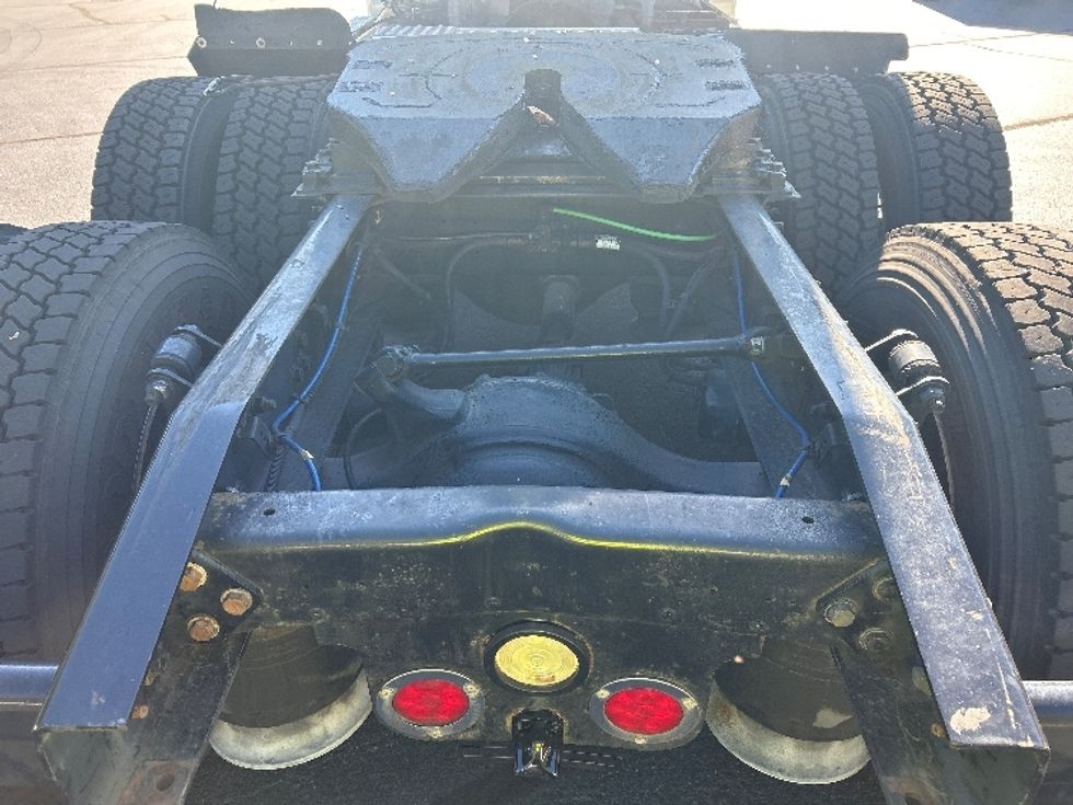 Day Cab Tractor-Heavy Duty Tractors-Freightliner-2019-Cascadia 12564ST-Kennesaw-GA-417,811\n\t\tmiles-$ 39,000 - Image 6