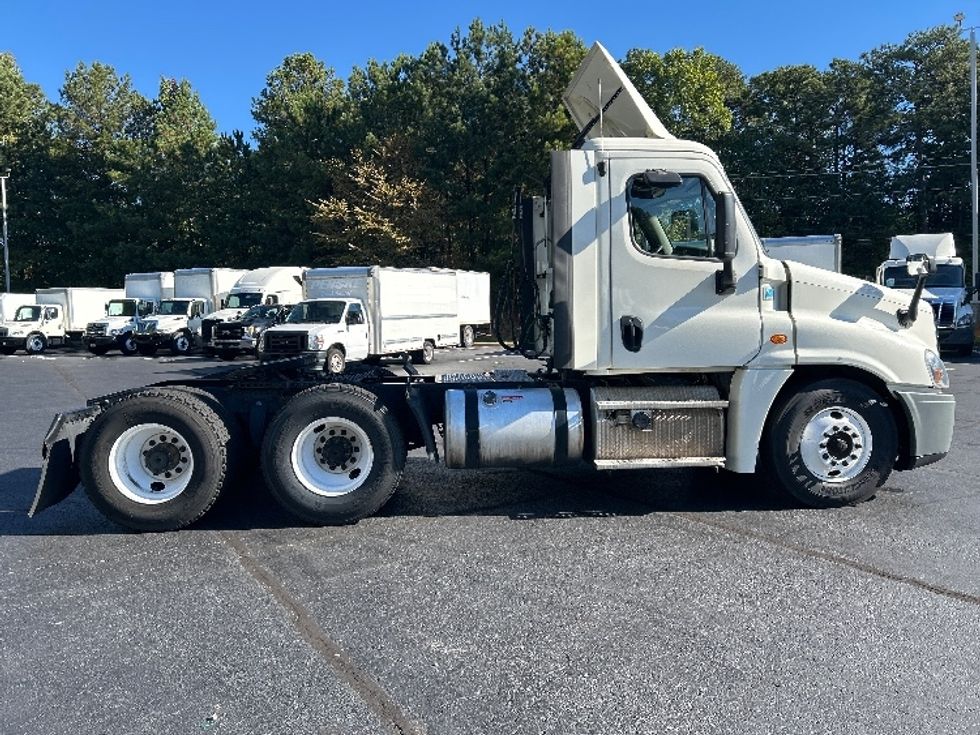 Day Cab Tractor-Heavy Duty Tractors-Freightliner-2019-Cascadia 12564ST-Kennesaw-GA-417,811\n\t\tmiles-$ 39,000 - Image 8
