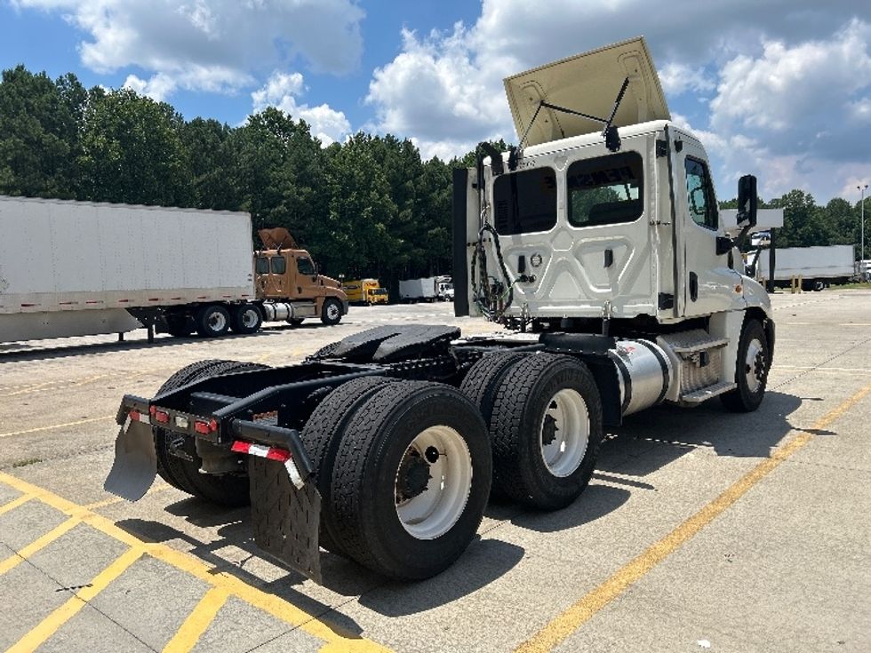 Day Cab Tractor-Heavy Duty Tractors-Freightliner-2019-Cascadia 12564ST-Kennesaw-GA-455,943\n\t\tmiles-$ 36,250 - Image 7