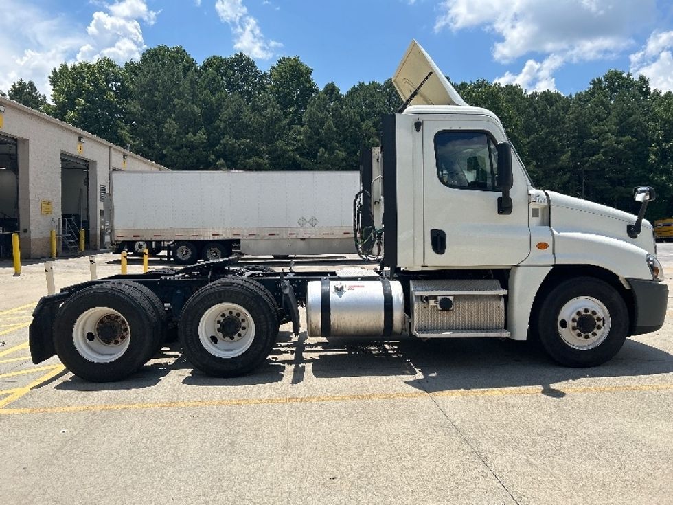 Day Cab Tractor-Heavy Duty Tractors-Freightliner-2019-Cascadia 12564ST-Kennesaw-GA-455,943\n\t\tmiles-$ 36,250 - Image 8