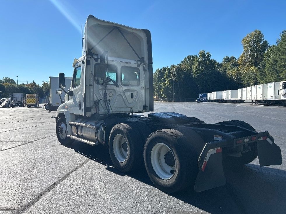 Day Cab Tractor-Heavy Duty Tractors-Freightliner-2019-Cascadia 12564ST-Kennesaw-GA-482,285\n\t\tmiles-$ 35,000 - Image 5