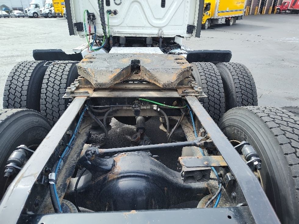 Day Cab Tractor-Heavy Duty Tractors-Freightliner-2019-Cascadia 12564ST-Kent-WA-460,875\n\t\tmiles-$ 34,500 - Image 6