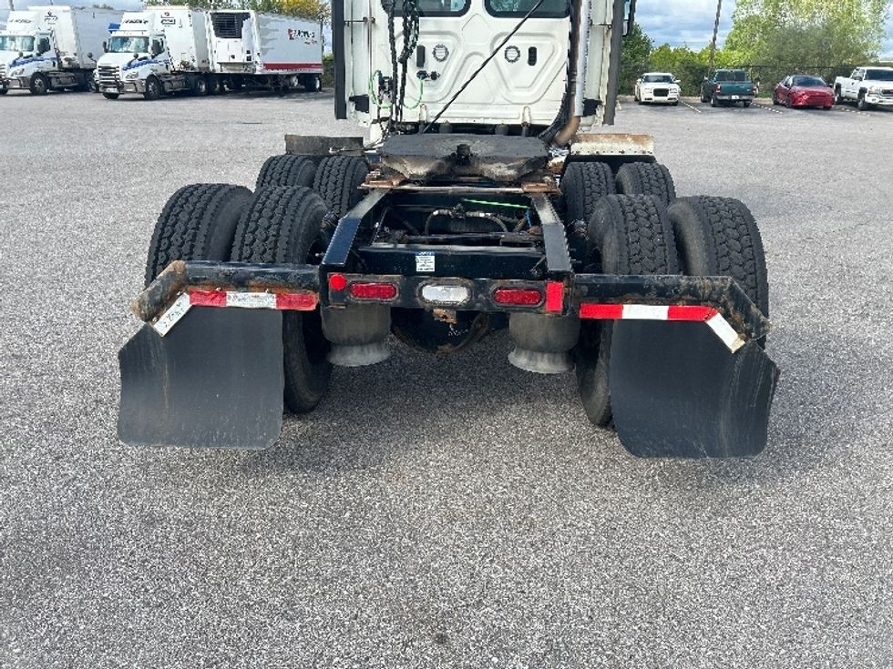 Day Cab Tractor-Heavy Duty Tractors-Freightliner-2019-Cascadia 12564ST-Kentwood-MI-161,904\n\t\tmiles-$ 52,750 - Image 17