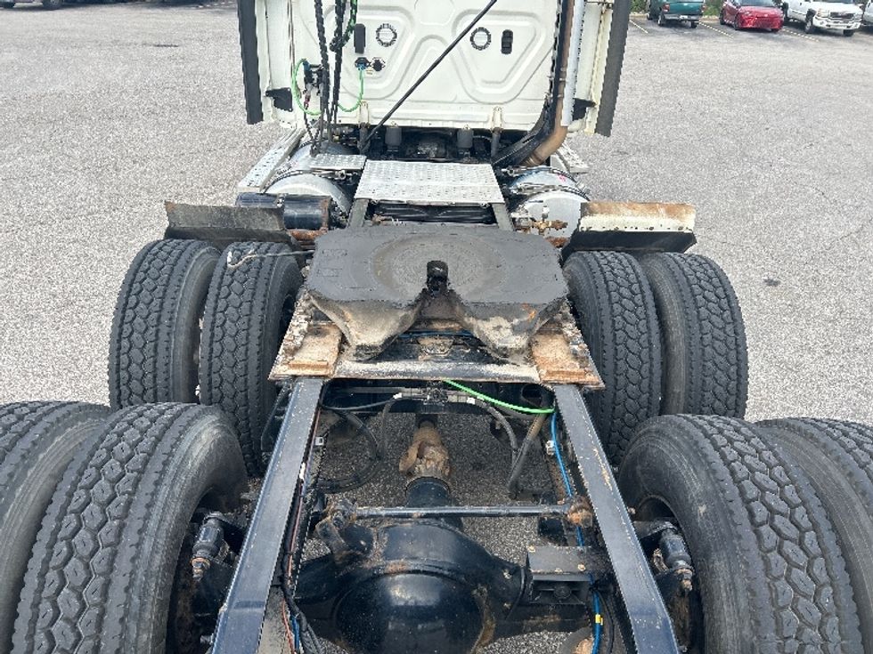 Day Cab Tractor-Heavy Duty Tractors-Freightliner-2019-Cascadia 12564ST-Kentwood-MI-161,904\n\t\tmiles-$ 52,750 - Image 6