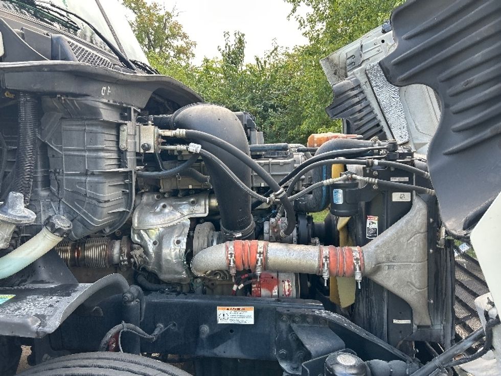 Day Cab Tractor-Heavy Duty Tractors-Freightliner-2019-Cascadia 12564ST-Knoxville-TN-473,247\n\t\tmiles-$ 38,500 - Image 15