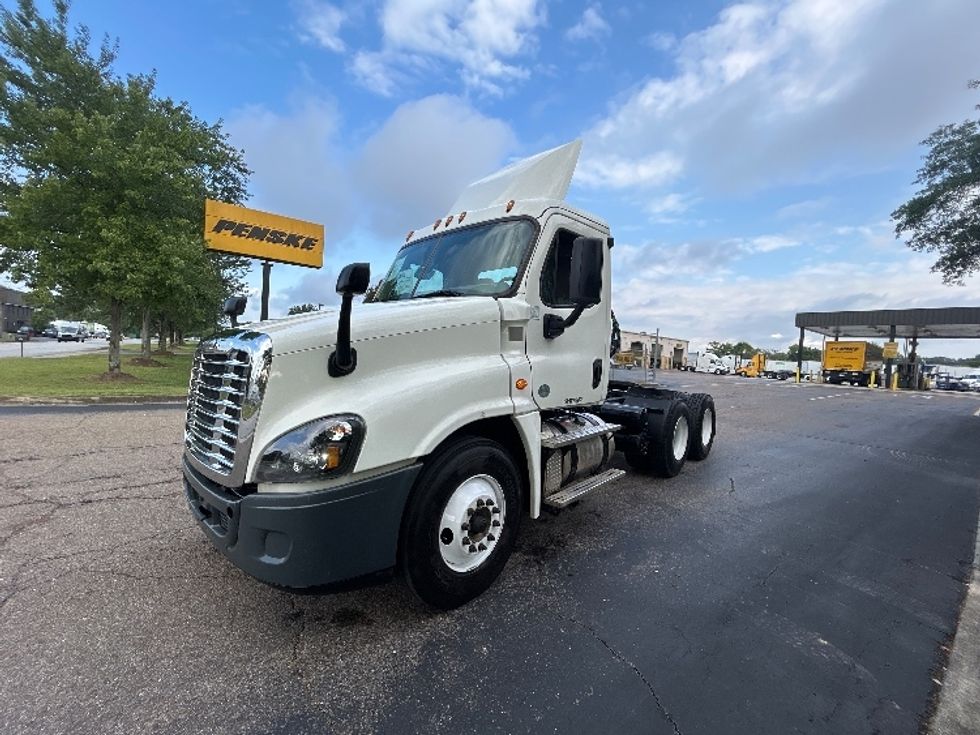 Day Cab Tractor-Heavy Duty Tractors-Freightliner-2019-Cascadia 12564ST-Knoxville-TN-473,247\n\t\tmiles-$ 38,500 - Image 3