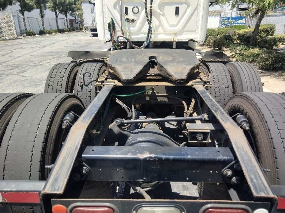 Day Cab Tractor-Heavy Duty Tractors-Freightliner-2019-Cascadia 12564ST-La Mirada-CA-73,889\n\t\tmiles-$ 46,250 - Image 6