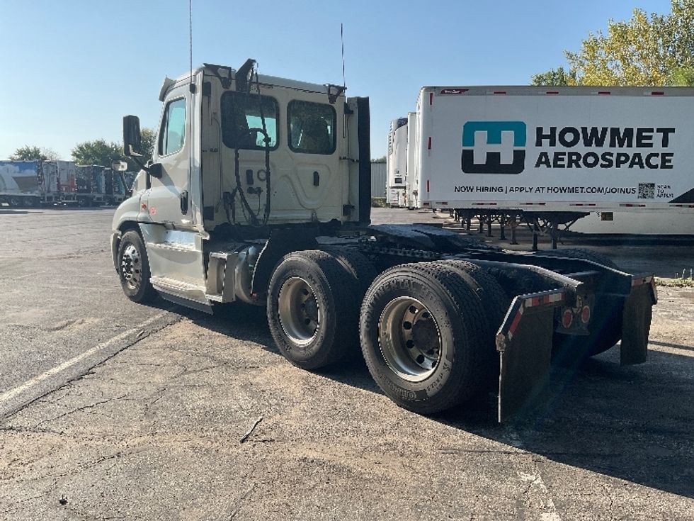 Day Cab Tractor-Heavy Duty Tractors-Freightliner-2019-Cascadia 12564ST-La Porte-IN-444,233\n\t\tmiles-$ 37,500 - Image 5