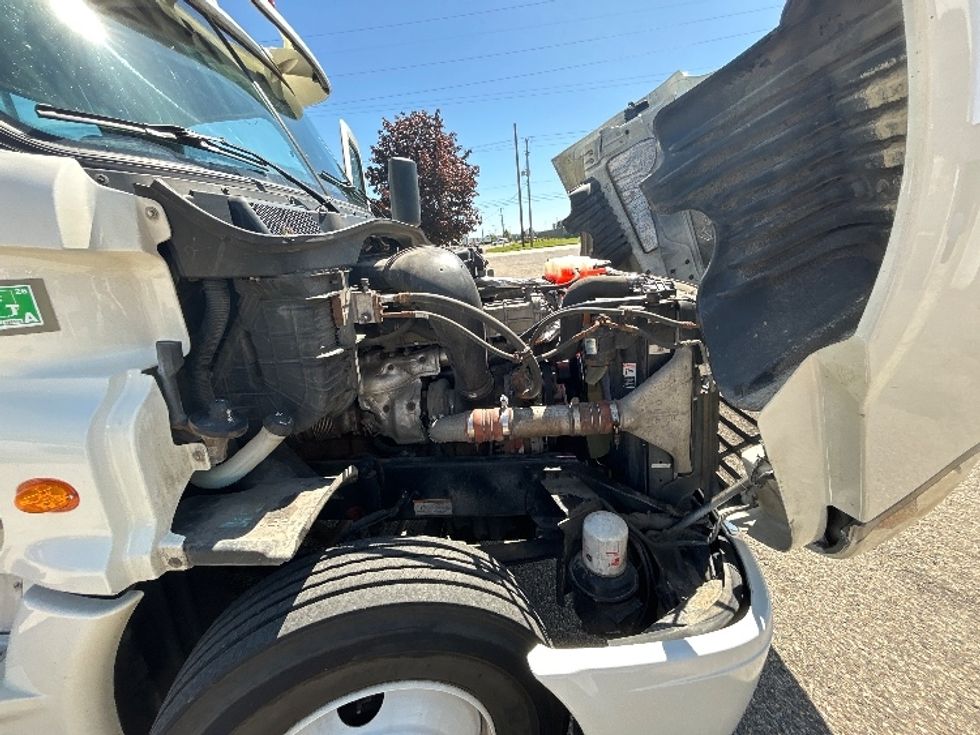 Day Cab Tractor-Heavy Duty Tractors-Freightliner-2019-Cascadia 12564ST-Lansing-MI-204,628\n\t\tmiles-$ 46,750 - Image 15