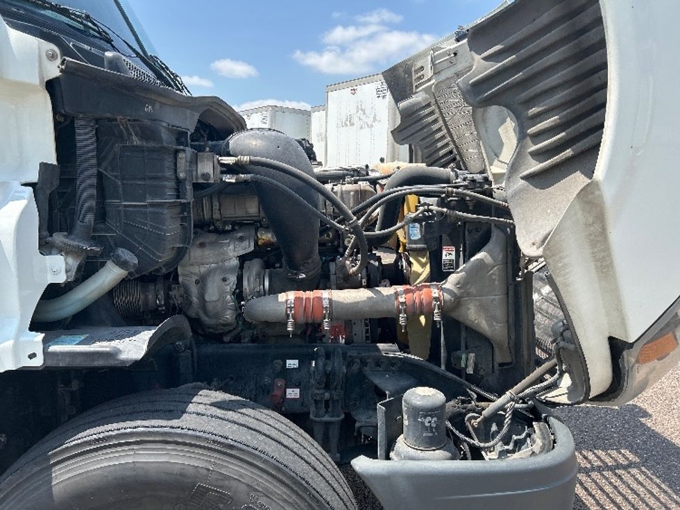 Day Cab Tractor-Heavy Duty Tractors-Freightliner-2019-Cascadia 12564ST-Laredo-TX-639,988\n\t\tmiles-$ 27,250 - Image 15