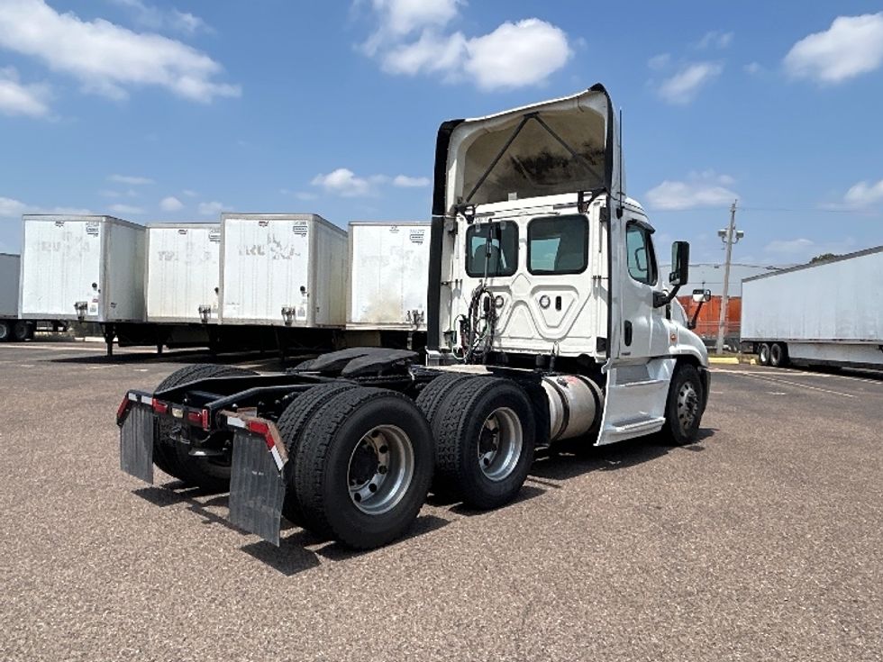 Day Cab Tractor-Heavy Duty Tractors-Freightliner-2019-Cascadia 12564ST-Laredo-TX-639,988\n\t\tmiles-$ 27,250 - Image 7