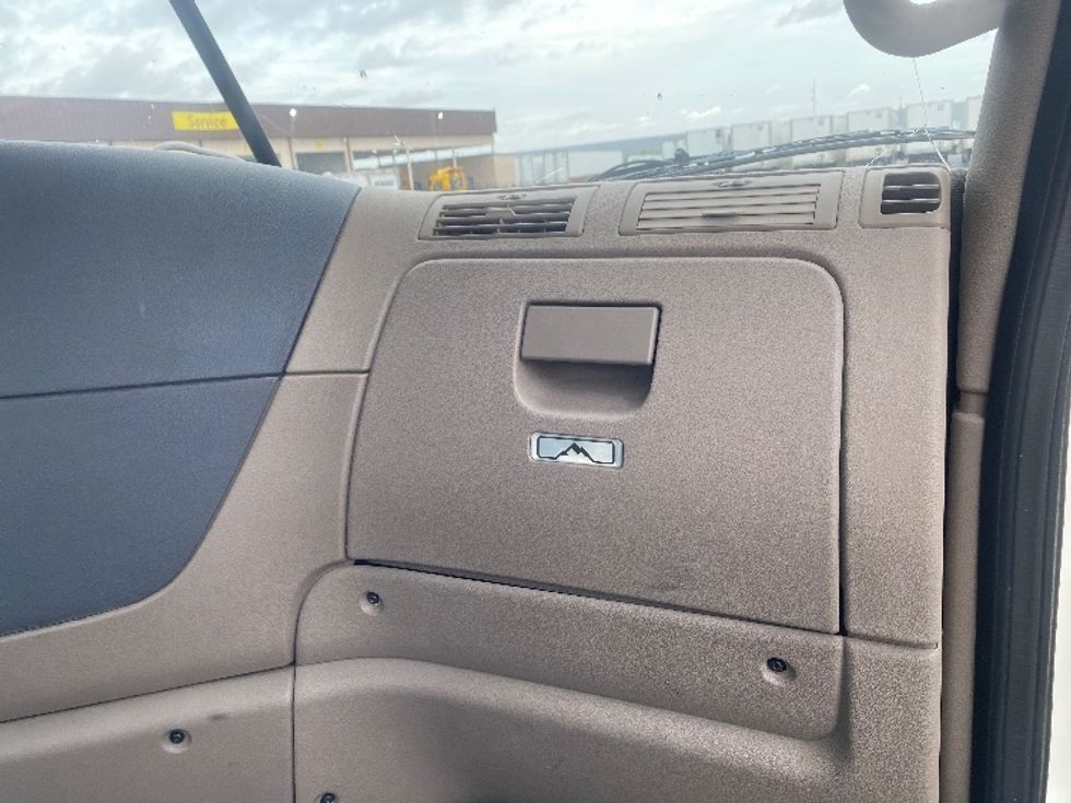 Day Cab Tractor-Heavy Duty Tractors-Freightliner-2019-Cascadia 12564ST-Laredo-TX-687,467\n\t\tmiles-$ 26,500 - Image 13