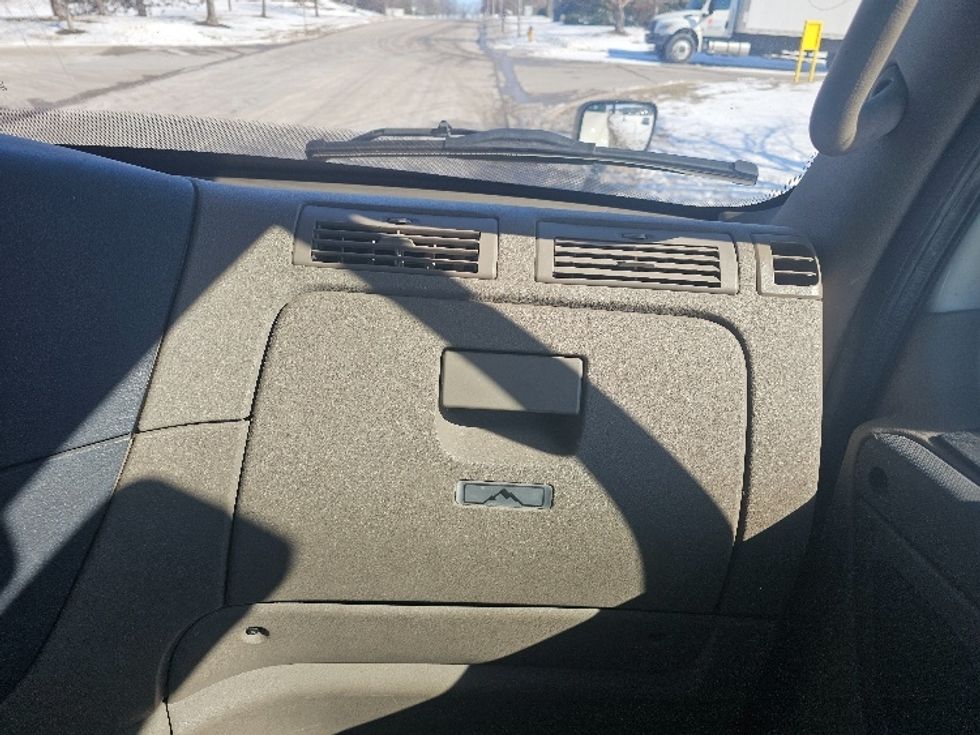 Day Cab Tractor-Heavy Duty Tractors-Freightliner-2019-Cascadia 12564ST-Lenexa-KS-622,227\n\t\tmiles-$ 30,750 - Image 13