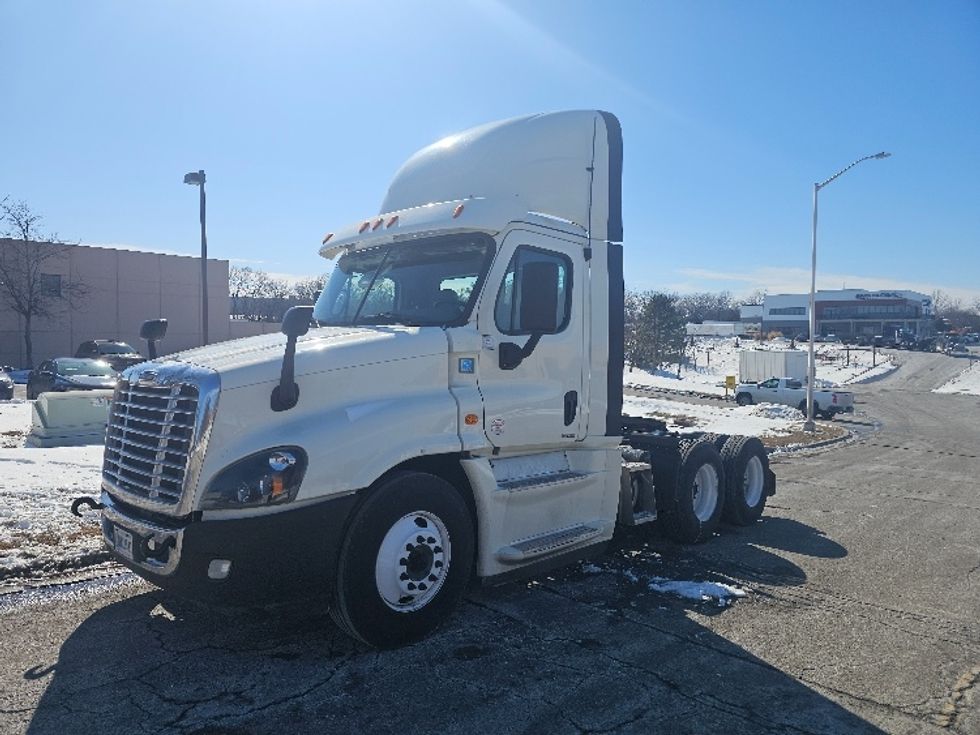 Day Cab Tractor-Heavy Duty Tractors-Freightliner-2019-Cascadia 12564ST-Lenexa-KS-622,227\n\t\tmiles-$ 30,750 - Image 3