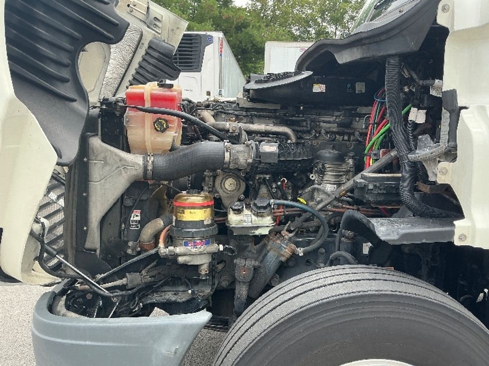 Day Cab Tractor-Heavy Duty Tractors-Freightliner-2019-Cascadia 12564ST-Lexington-KY-615,951\n\t\tmiles-$ 27,750 - Image 16