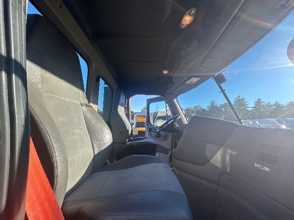 Day Cab Tractor-Heavy Duty Tractors-Freightliner-2019-Cascadia 12564ST-Londonderry-NH-423,825\n\t\tmiles-$ 34,250 - Image 14