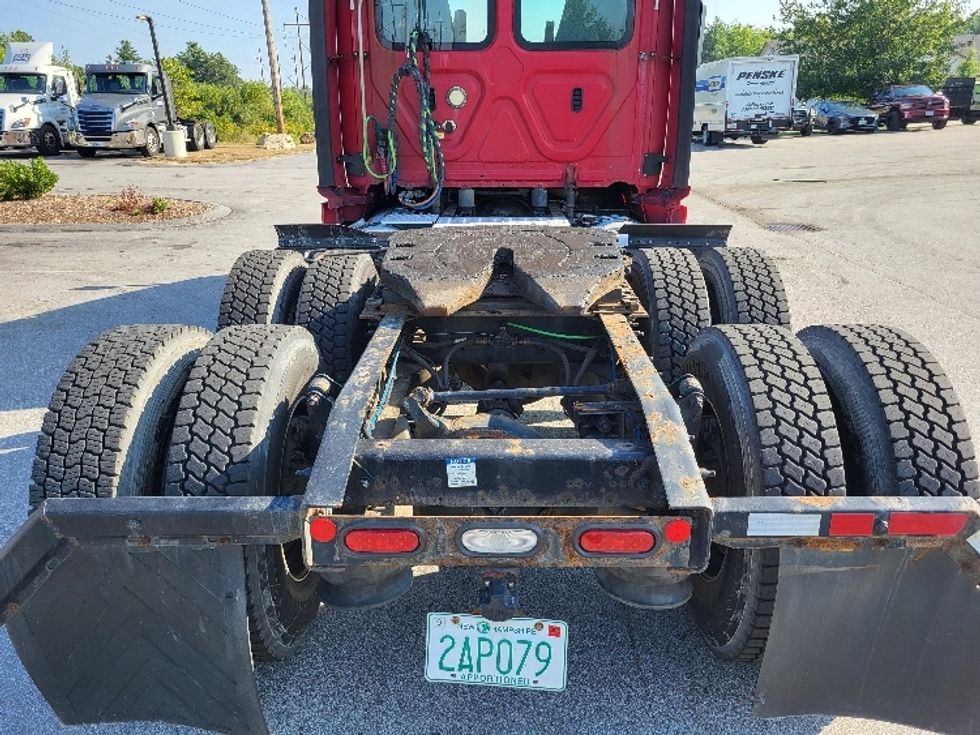Day Cab Tractor-Heavy Duty Tractors-Freightliner-2019-Cascadia 12564ST-Londonderry-NH-445,089\n\t\tmiles-$ 36,250 - Image 6