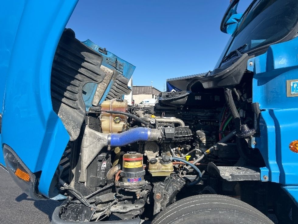 Day Cab Tractor-Heavy Duty Tractors-Freightliner-2019-Cascadia 12564ST-Louisville-KY-615,000\n\t\tmiles-$ 21,750 - Image 16