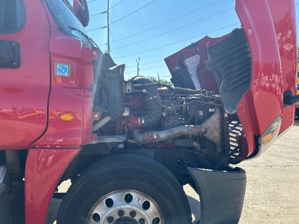 Day Cab Tractor-Heavy Duty Tractors-Freightliner-2019-Cascadia 12564ST-Louisville-KY-676,288\n\t\tmiles-$ 24,250 - Image 15