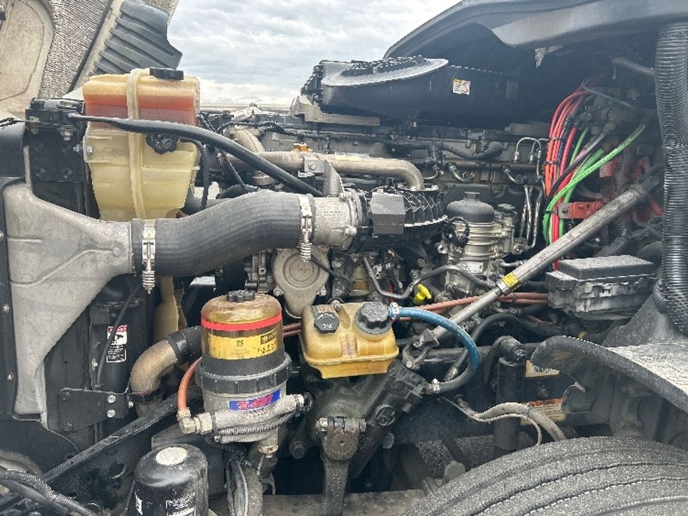 Day Cab Tractor-Heavy Duty Tractors-Freightliner-2019-Cascadia 12564ST-Lowell-AR-481,418\n\t\tmiles-$ 32,250 - Image 16