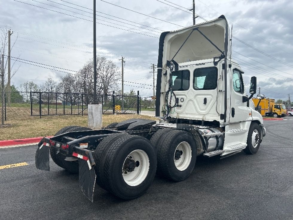 Day Cab Tractor-Heavy Duty Tractors-Freightliner-2019-Cascadia 12564ST-Lowell-AR-481,418\n\t\tmiles-$ 32,250 - Image 7