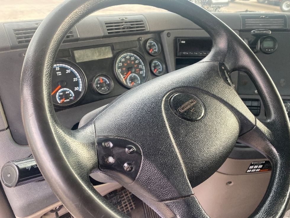 Day Cab Tractor-Heavy Duty Tractors-Freightliner-2019-Cascadia 12564ST-Lubbock-TX-294,309\n\t\tmiles-$ 43,750 - Image 10