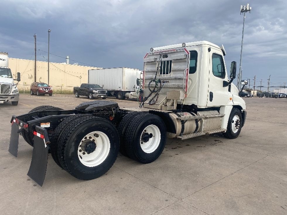 Day Cab Tractor-Heavy Duty Tractors-Freightliner-2019-Cascadia 12564ST-Lubbock-TX-294,309\n\t\tmiles-$ 43,750 - Image 7