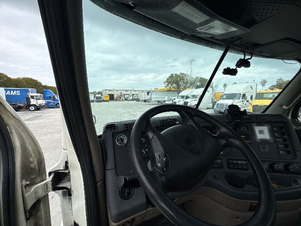 Day Cab Tractor-Heavy Duty Tractors-Freightliner-2019-Cascadia 12564ST-Medley-FL-564,995\n\t\tmiles-$ 30,750 - Image 10