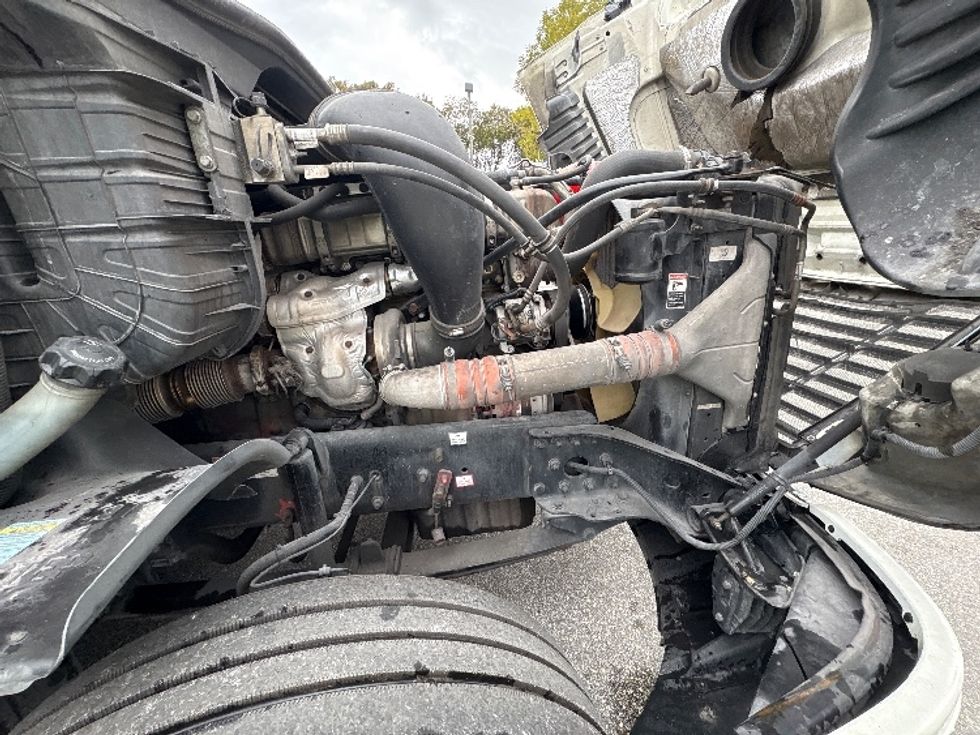 Day Cab Tractor-Heavy Duty Tractors-Freightliner-2019-Cascadia 12564ST-Medley-FL-564,995\n\t\tmiles-$ 30,750 - Image 15