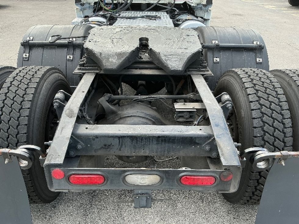 Day Cab Tractor-Heavy Duty Tractors-Freightliner-2019-Cascadia 12564ST-Medley-FL-663,672\n\t\tmiles-$ 22,250 - Image 6
