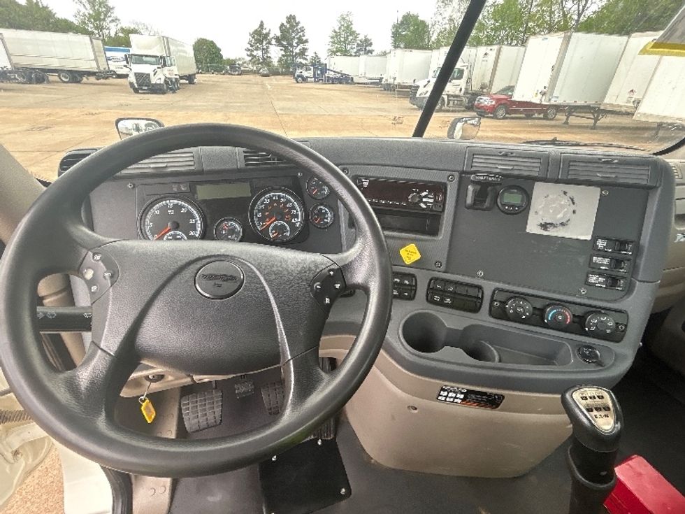 Day Cab Tractor-Heavy Duty Tractors-Freightliner-2019-Cascadia 12564ST-Memphis-TN-341,312\n\t\tmiles-$ 34,250 - Image 11