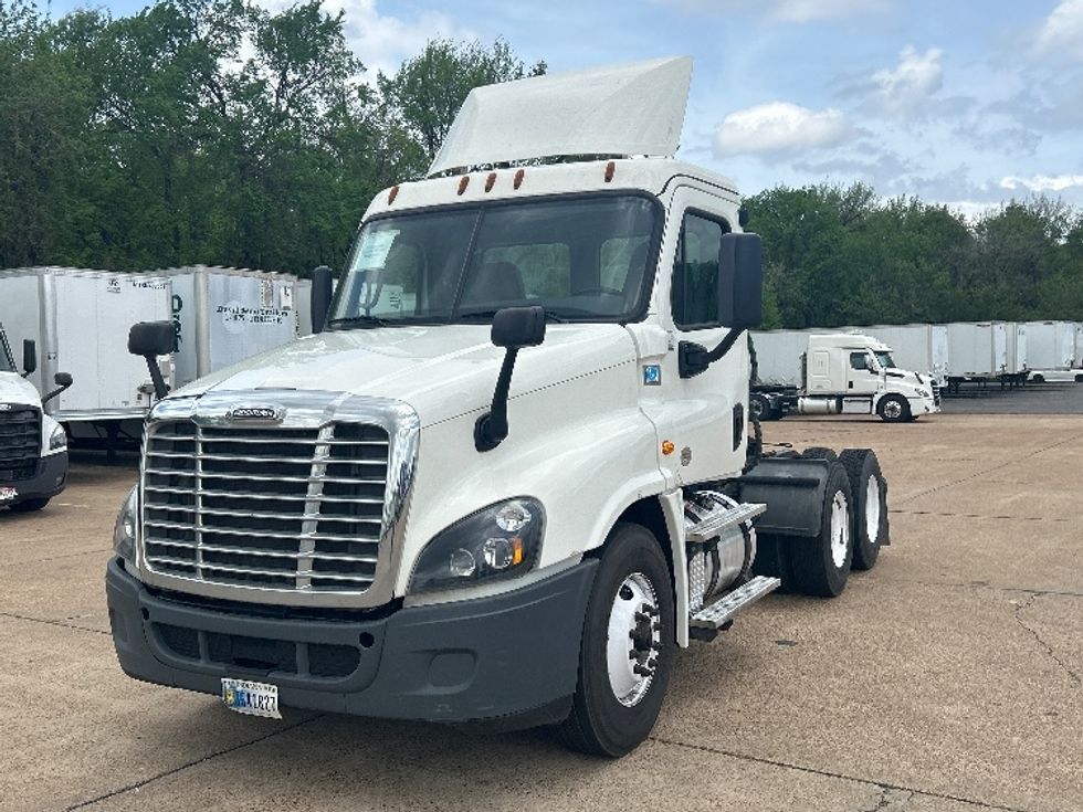 Day Cab Tractor-Heavy Duty Tractors-Freightliner-2019-Cascadia 12564ST-Memphis-TN-341,312\n\t\tmiles-$ 34,250 - Image 3