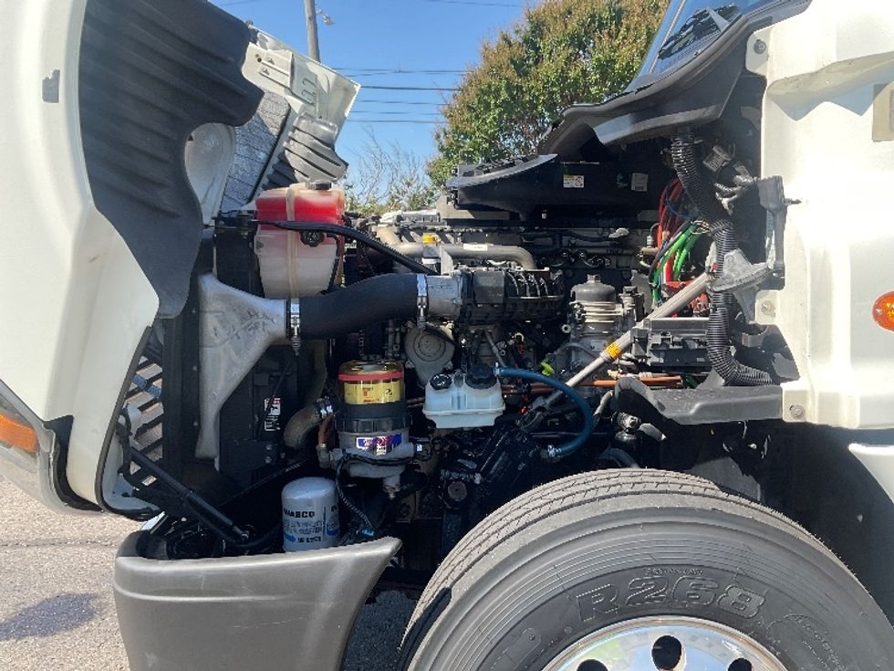 Day Cab Tractor-Heavy Duty Tractors-Freightliner-2019-Cascadia 12564ST-Memphis-TN-357,226\n\t\tmiles-$ 43,750 - Image 16