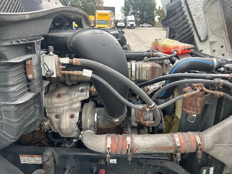 Day Cab Tractor-Heavy Duty Tractors-Freightliner-2019-Cascadia 12564ST-Middlefield-OH-481,052\n\t\tmiles-$ 30,250 - Image 15