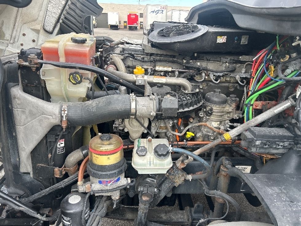 Day Cab Tractor-Heavy Duty Tractors-Freightliner-2019-Cascadia 12564ST-Middlefield-OH-481,052\n\t\tmiles-$ 30,250 - Image 16