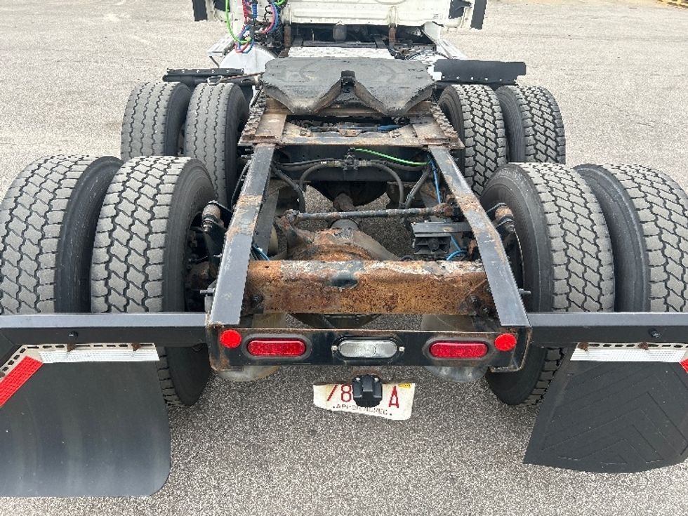 Day Cab Tractor-Heavy Duty Tractors-Freightliner-2019-Cascadia 12564ST-Middlefield-OH-481,052\n\t\tmiles-$ 30,250 - Image 6