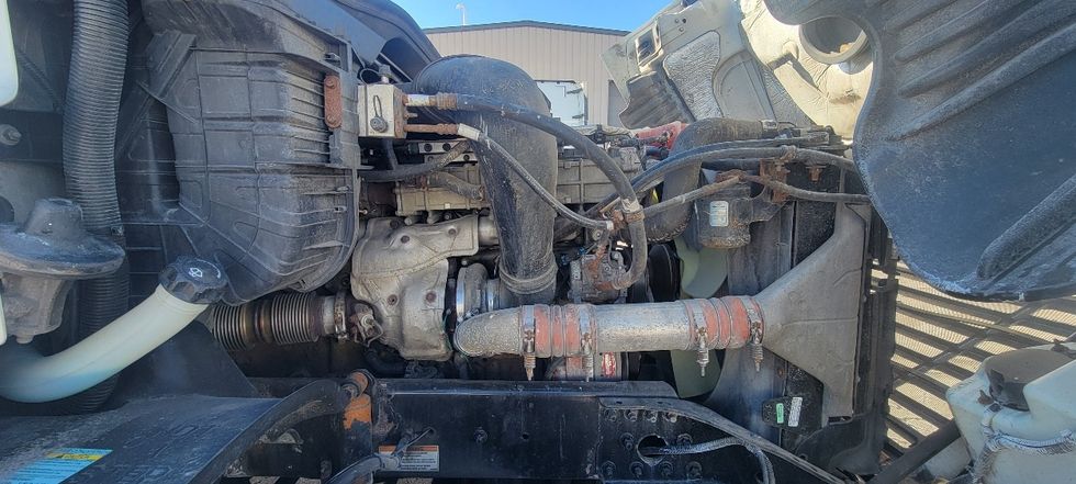 Day Cab Tractor-Heavy Duty Tractors-Freightliner-2019-Cascadia 12564ST-Middlefield-OH-518,453\n\t\tmiles-$ 32,500 - Image 15