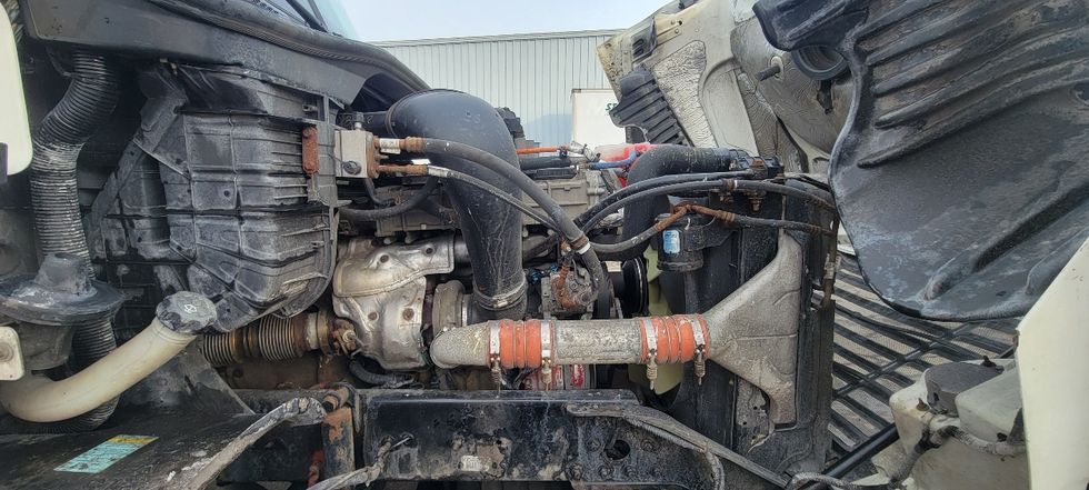 Day Cab Tractor-Heavy Duty Tractors-Freightliner-2019-Cascadia 12564ST-Middlefield-OH-549,939\n\t\tmiles-$ 29,500 - Image 15