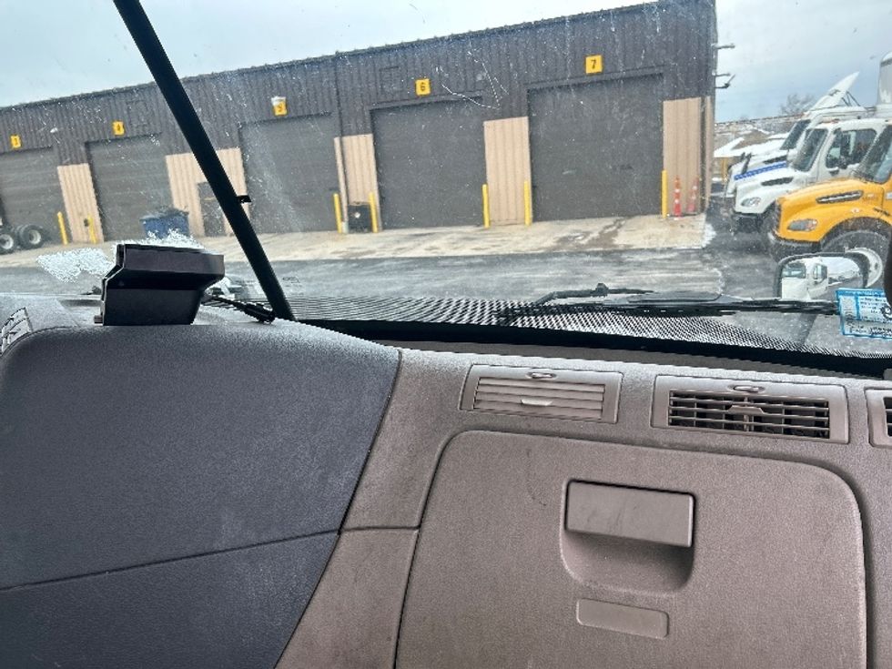 Day Cab Tractor-Heavy Duty Tractors-Freightliner-2019-Cascadia 12564ST-Middlefield-OH-573,780\n\t\tmiles-$ 24,250 - Image 13