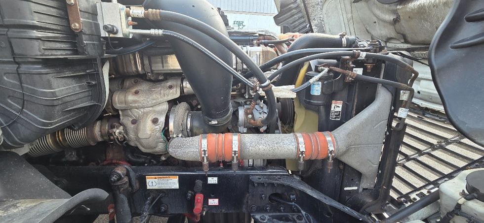 Day Cab Tractor-Heavy Duty Tractors-Freightliner-2019-Cascadia 12564ST-Middlefield-OH-612,460\n\t\tmiles-$ 24,250 - Image 15