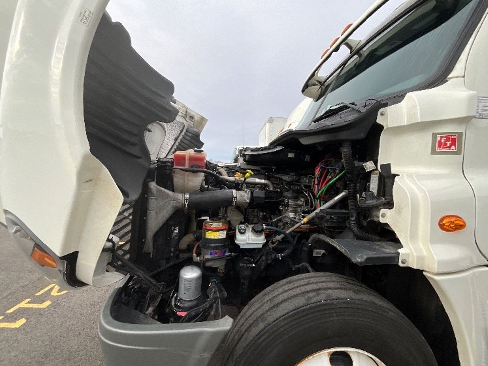Day Cab Tractor-Heavy Duty Tractors-Freightliner-2019-Cascadia 12564ST-Milwaukee-WI-336,823\n\t\tmiles-$ 47,750 - Image 16