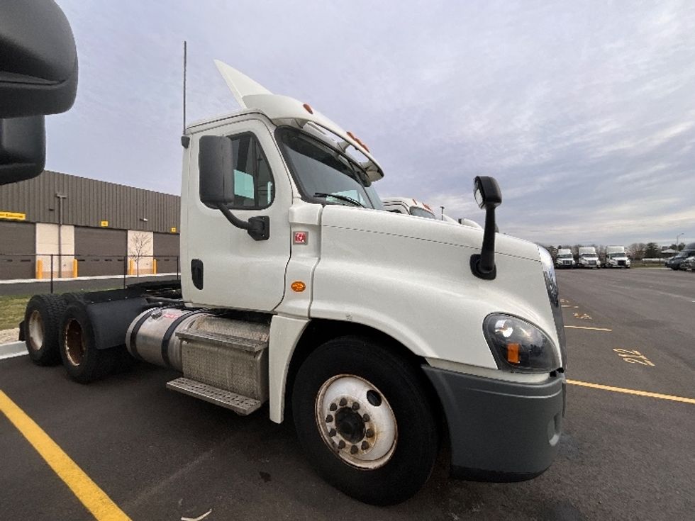 Day Cab Tractor-Heavy Duty Tractors-Freightliner-2019-Cascadia 12564ST-Milwaukee-WI-336,823\n\t\tmiles-$ 47,750 - Image 8