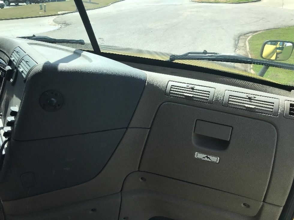 Day Cab Tractor-Heavy Duty Tractors-Freightliner-2019-Cascadia 12564ST-Montgomery-AL-307,499\n\t\tmiles-$ 56,000 - Image 12