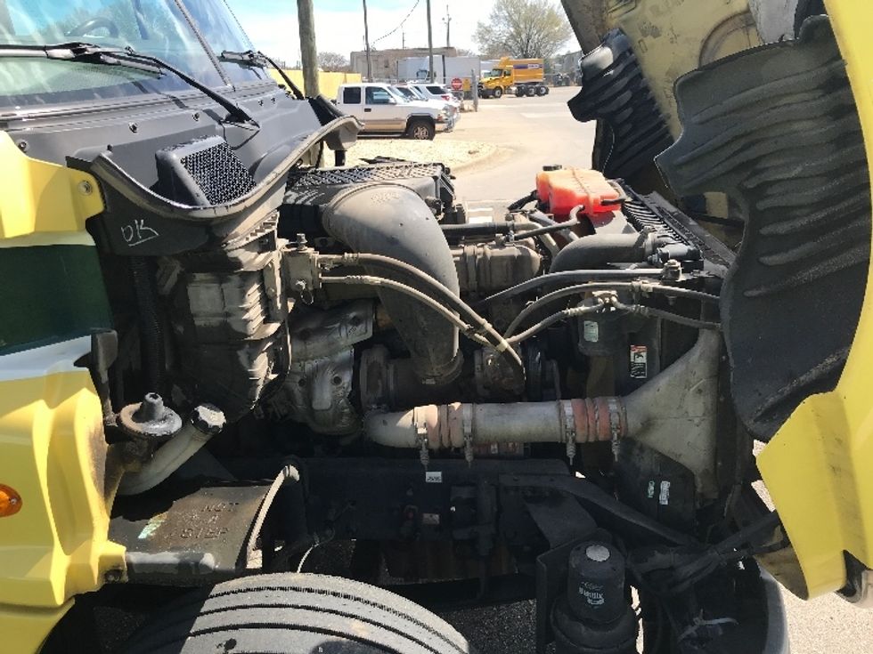 Day Cab Tractor-Heavy Duty Tractors-Freightliner-2019-Cascadia 12564ST-Montgomery-AL-307,499\n\t\tmiles-$ 56,000 - Image 14