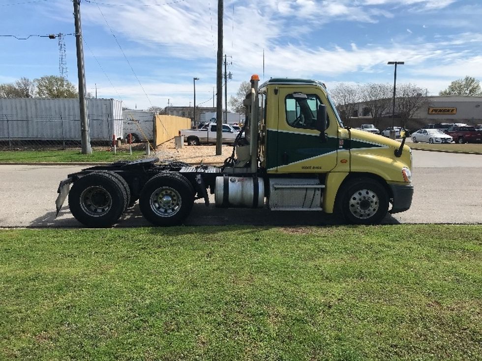 Day Cab Tractor-Heavy Duty Tractors-Freightliner-2019-Cascadia 12564ST-Montgomery-AL-307,499\n\t\tmiles-$ 56,000 - Image 7