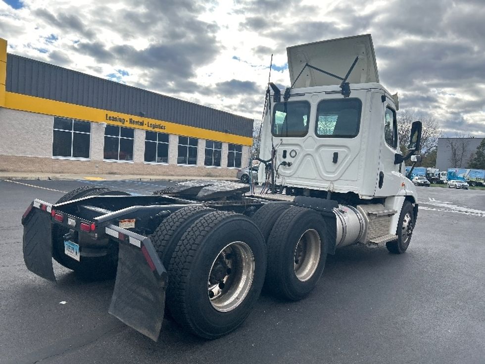 Day Cab Tractor-Heavy Duty Tractors-Freightliner-2019-Cascadia 12564ST-Montgomery-NY-149,356\n\t\tmiles-$ 45,250 - Image 7