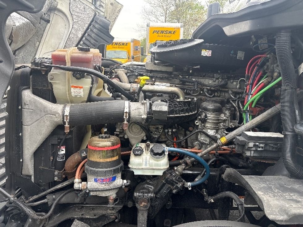 Day Cab Tractor-Heavy Duty Tractors-Freightliner-2019-Cascadia 12564ST-Montgomery-NY-303,364\n\t\tmiles-$ 44,250 - Image 16
