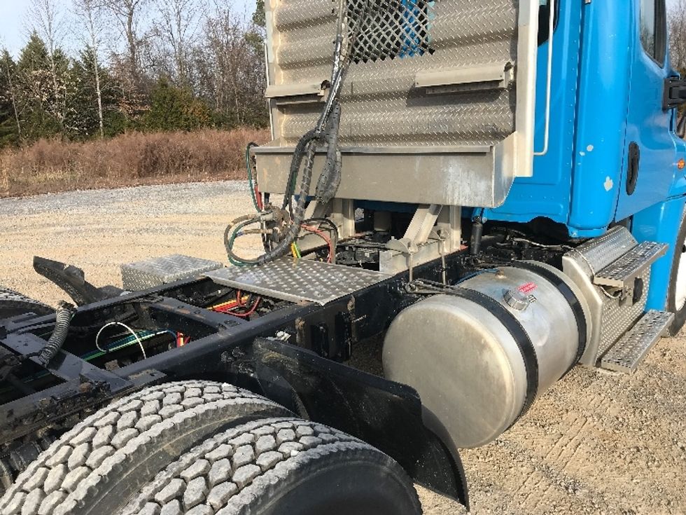 Day Cab Tractor-Heavy Duty Tractors-Freightliner-2019-Cascadia 12564ST-Morristown-TN-408,886\n\t\tmiles-$ 38,000 - Image 18