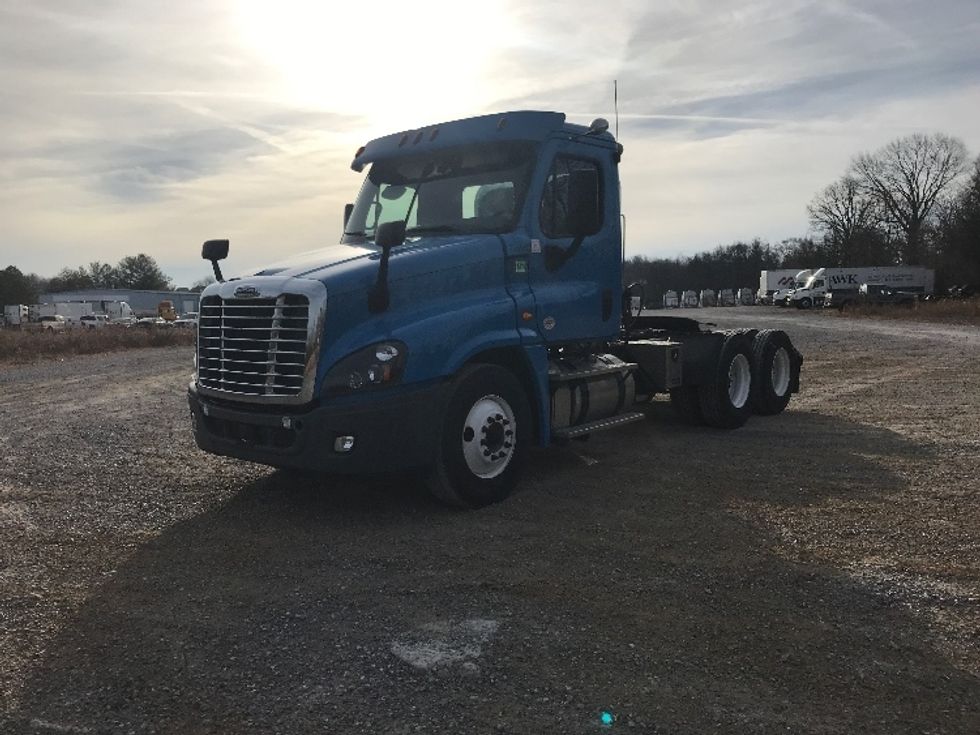 Day Cab Tractor-Heavy Duty Tractors-Freightliner-2019-Cascadia 12564ST-Morristown-TN-408,886\n\t\tmiles-$ 38,000 - Image 3