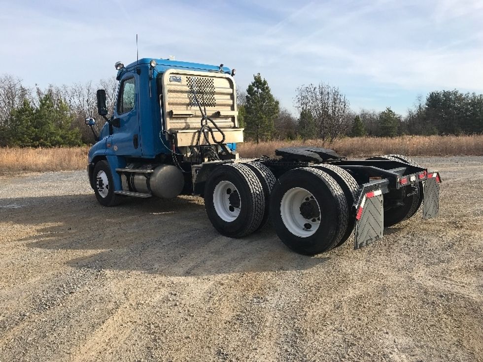 Day Cab Tractor-Heavy Duty Tractors-Freightliner-2019-Cascadia 12564ST-Morristown-TN-408,886\n\t\tmiles-$ 38,000 - Image 5